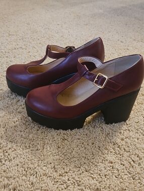 Women's Burgundy T-Strap Chunky Heel Mary Janes